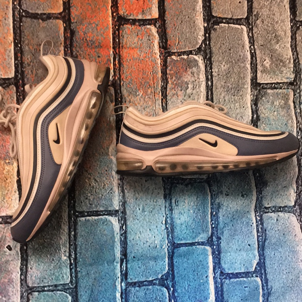 Air Max 97 Size 8.5 Women’s